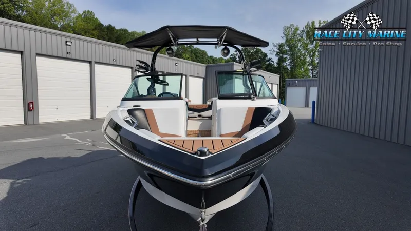 Slide: The Image of Nautique Super Air Nautique 230 2018 - 3