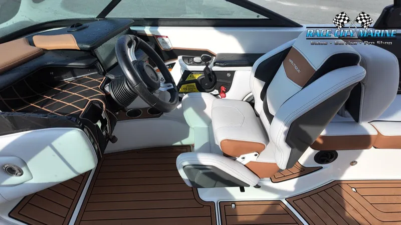 Slide: The Image of Nautique Super Air Nautique 230 2018 - 40