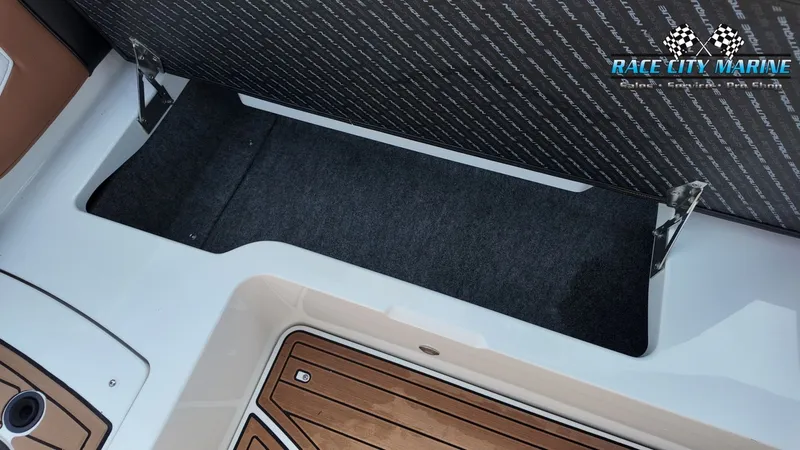 Slide: The Image of Nautique Super Air Nautique 230 2018 - 38