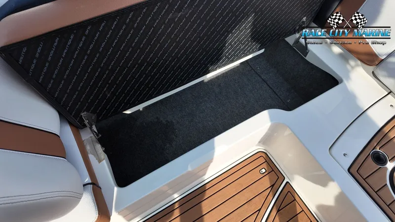 Slide: The Image of Nautique Super Air Nautique 230 2018 - 26