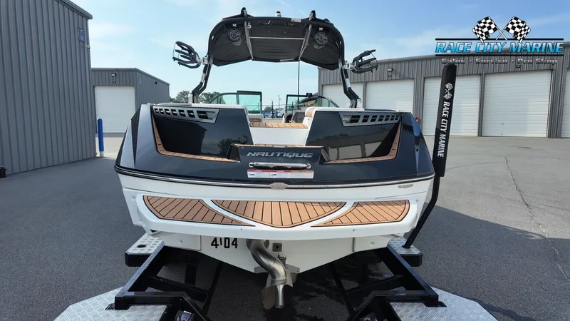 Slide: The Image of Nautique Super Air Nautique 230 2018 - 4