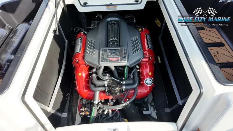 Slide: The Image of Nautique Super Air Nautique 230 2018 - 31