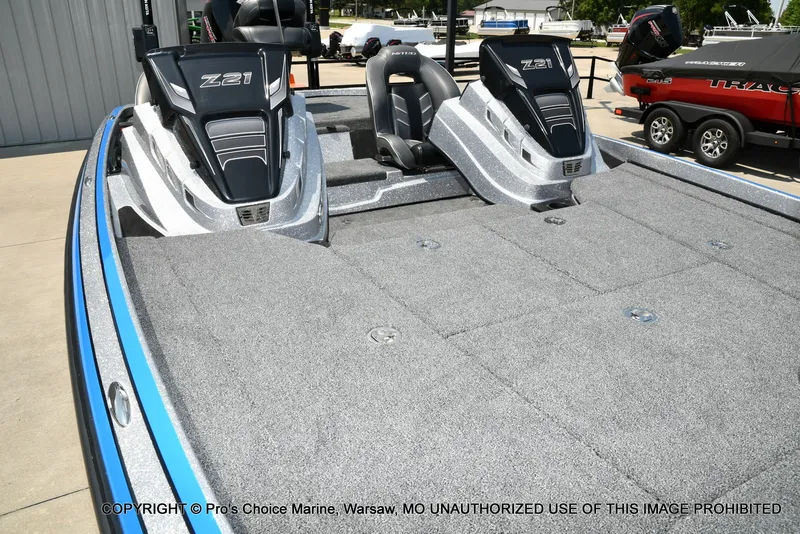 Slide: The Image of 2021 Nitro Z21 Pro: Spacious deck with two seats, ideal for fishing trips. - 15