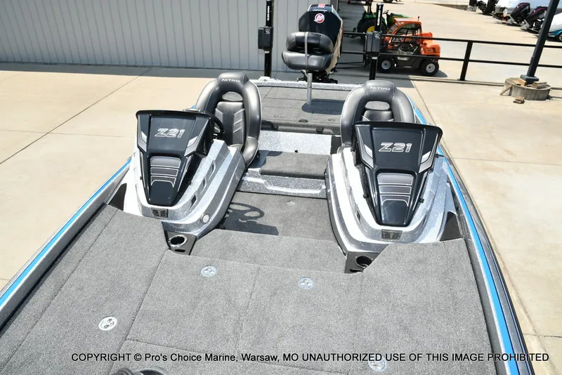 Slide: The Image of The image shows the deck of a 2021 Nitro Z21 Pro boat with two seats. - 19