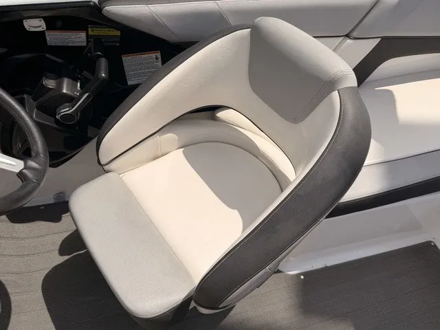 Slide: The Image of Yamaha 212SS 2013 - 17