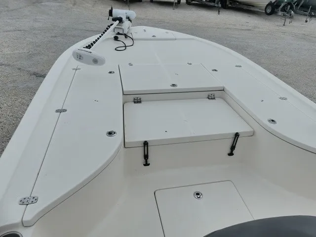 Slide: The Image of Sea Born FX24 Bay 2023 - 12