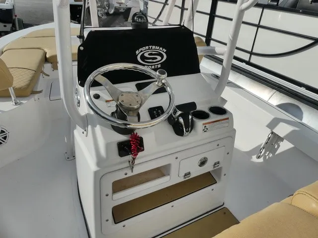 Slide: The Image of Sportsman Masters 207 Bay Boat 2022 - 8