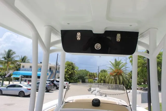 Slide: The Image of Sportsman Heritage 231 Center Console 2018 - 16