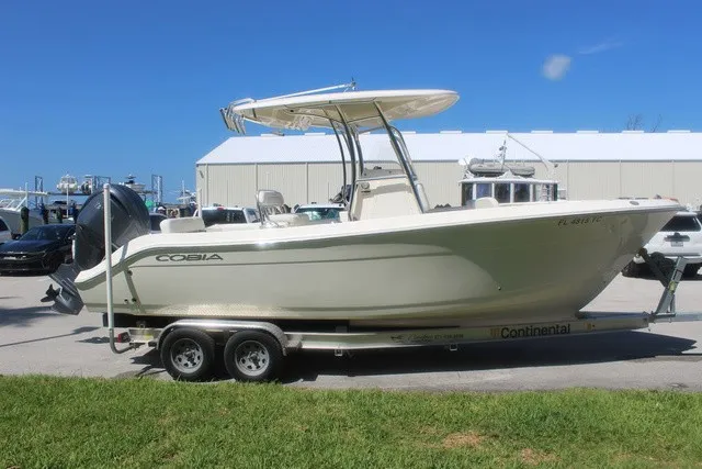 Slide: The Image of Cobia 237 Center Console 2022 - 12
