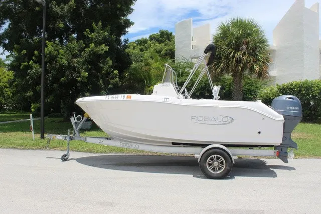 Slide: The Image of Robalo R180 Center Console 2021 - 8