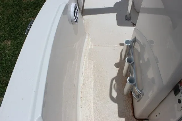 Slide: The Image of Robalo R180 Center Console 2021 - 13