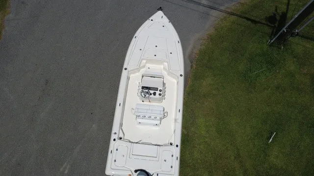 Slide: The Image of Skeeter SX241 2026 - 6