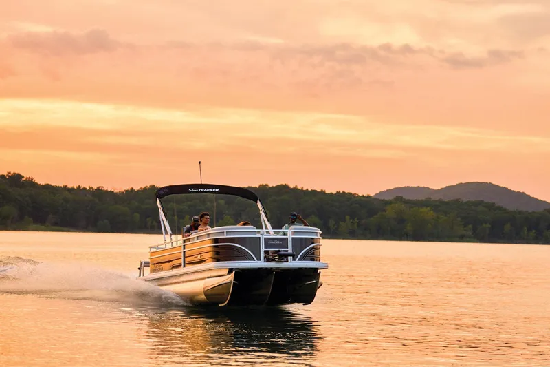 Slide: The Image of Sun Tracker SportFish 22 XP3 2026 - 18