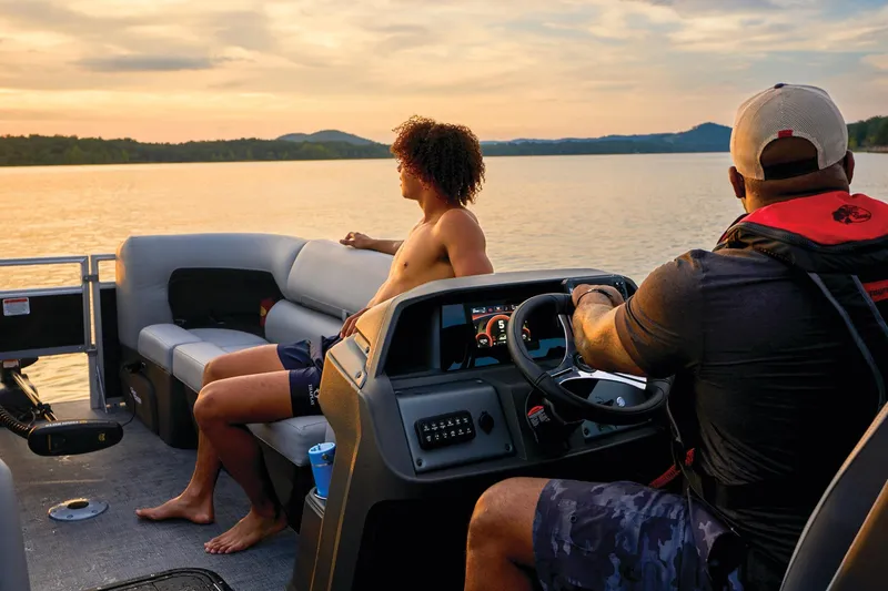 Slide: The Image of Sun Tracker SportFish 22 XP3 2026 - 13