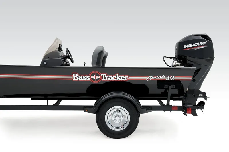 Slide: The Image of Tracker Bass Tracker Classic XL 2026 - 8