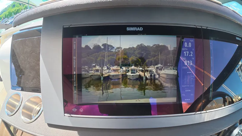 Slide: The Image of Sea Ray SLX 400 Outboard 2019 - 42