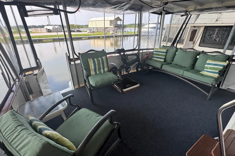 Slide: The Image of Aft Sun Deck - 10