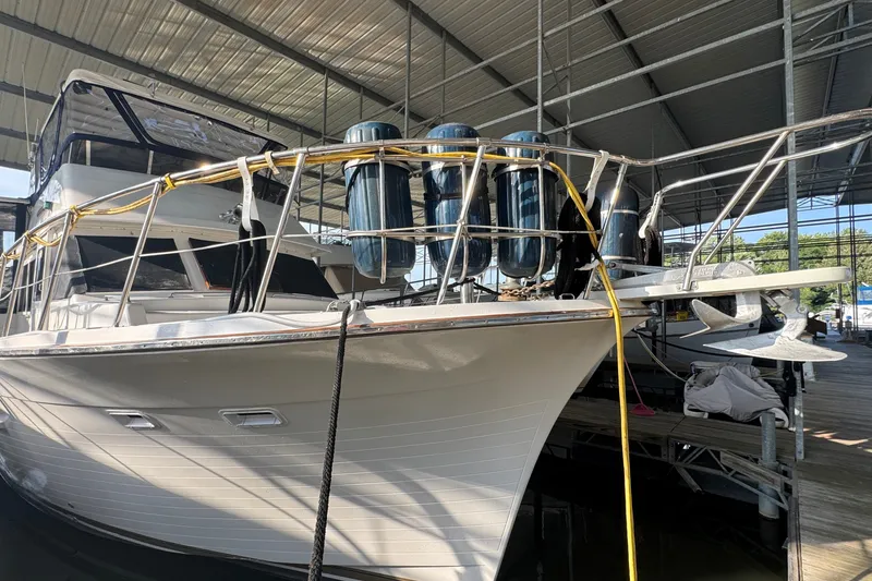Slide: The Image of Exterior Starboard Profile View - 86