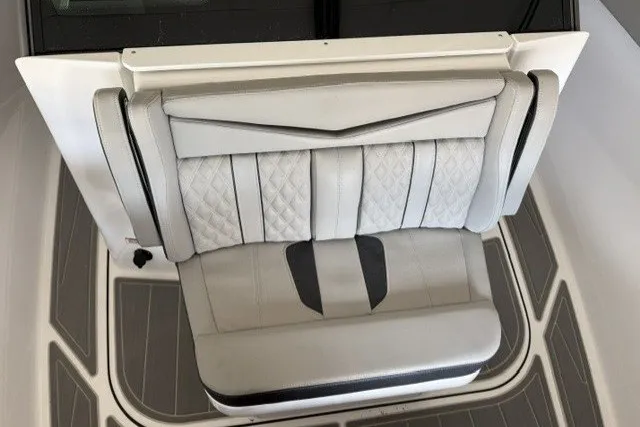 Slide: The Image of 2027 Monterey Elite 27 SD boat seat with quilted design and modern upholstery. - 14