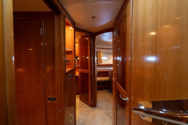 Slide: The Image of Entry to the staterooms - 35