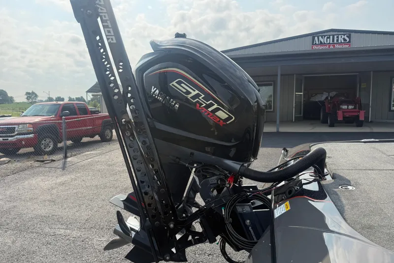Slide: The Image of 2027 Skeeter ZXE20 boat with Yamaha SHO engine at Anglers Outpost & Marine dealership. - 20