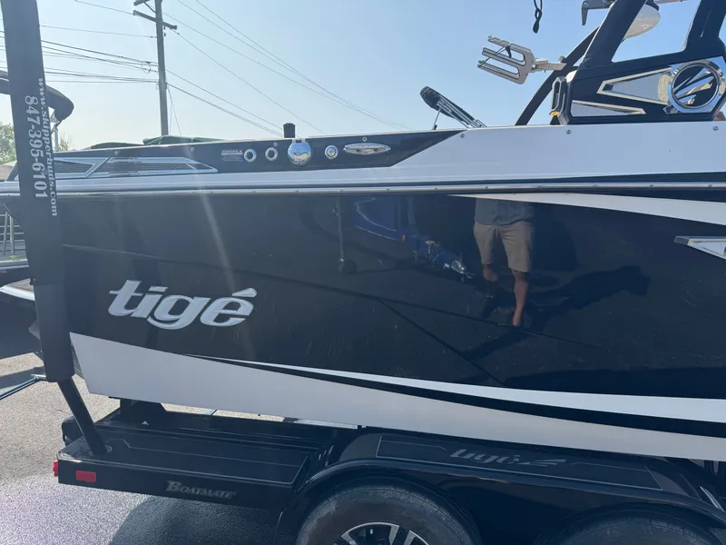 Slide: The Image of Tigé 20 RZX 2022 - 2