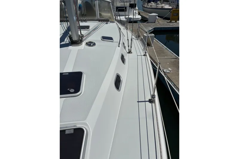 Slide: The Image of 2001 Catalina 42 MkII sailboat deck view at marina. - 16