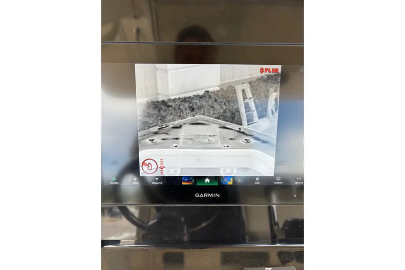 Slide: The Image of Garmin display showing FLIR thermal imaging on a 2021 Scout 305 LXF boat. - 41