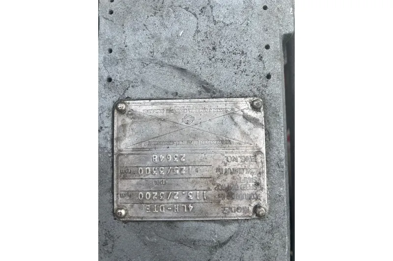 Slide: The Image of Metal identification plate on a 1996 Rosborough Seaskiff 22 Wheelhouse Inboard. - 17