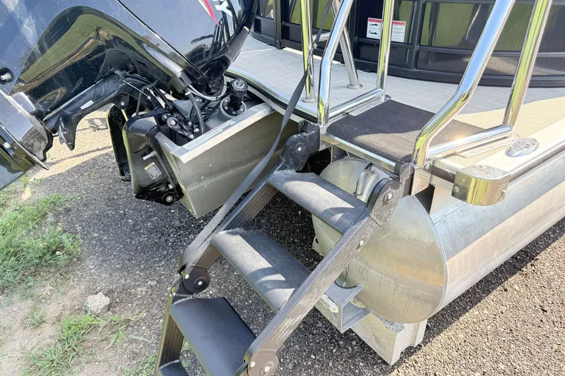 Slide: The Image of 2023 South Bay S224RS pontoon boat with motor and boarding ladder. - 15