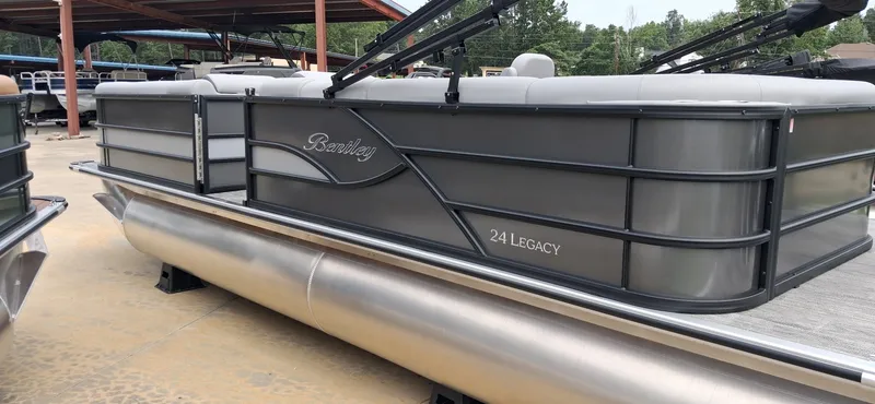 Slide: The Image of Bentley Pontoons Legacy 220 Cruise XL 2027 - 7