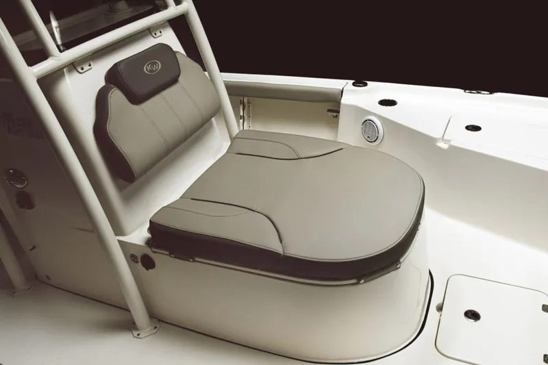 Slide: The Image of Manufacturer Provided Image: Key West 250 Bay Reef 2026 boat seat and console detail view. - 31