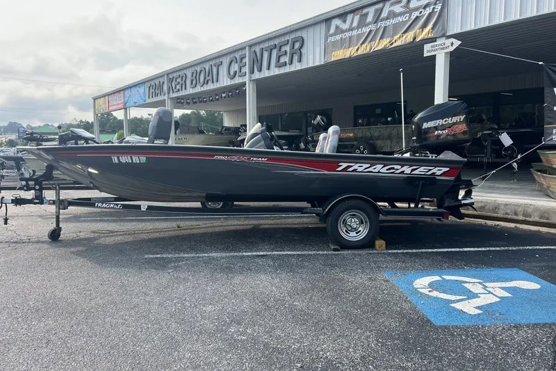The Image of 2016 Tracker Pro Team 195 TXW boat on trailer at dealership. - 0