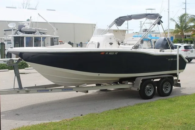 Slide: The Image of Tidewater 210 LFX 2014 - 3