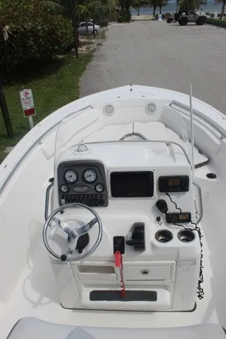 Slide: The Image of Tidewater 210 LFX 2014 - 14