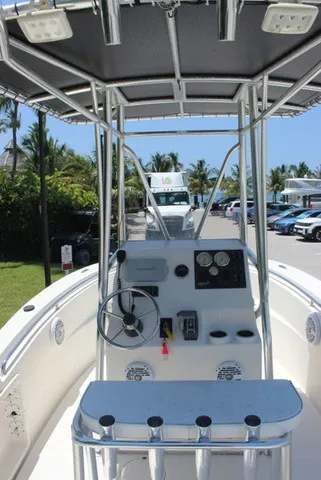 Slide: The Image of Bulls Bay 200 Center Console 2016 - 15