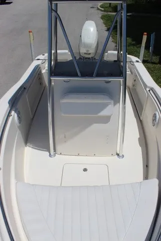 Slide: The Image of Bulls Bay 200 Center Console 2016 - 16