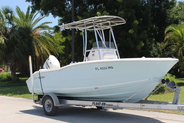 The Image of Bulls Bay 200 Center Console 2016 - 1