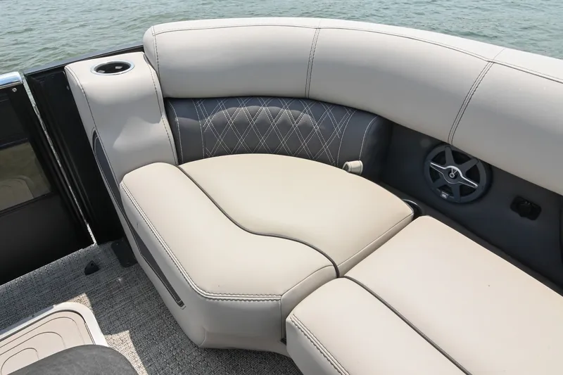 Slide: The Image of Luxurious seating on 2025 Barletta Lusso 25UCA pontoon boat with elegant upholstery. - 45