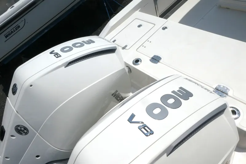 Slide: The Image of Boston Whaler 280 Dauntless 2027 with twin 300 V8 Mercury outboard engines. - 4
