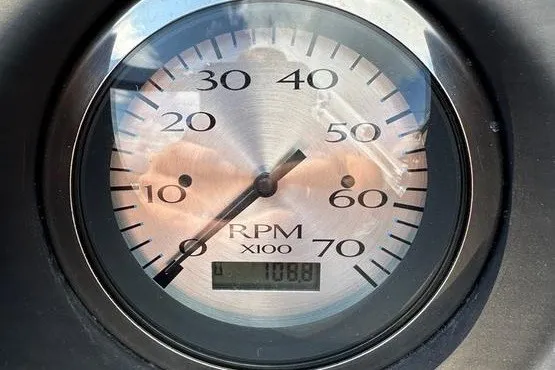 Slide: The Image of Tachometer of 2022 Bennington 2286 showing RPM and digital display. - 18