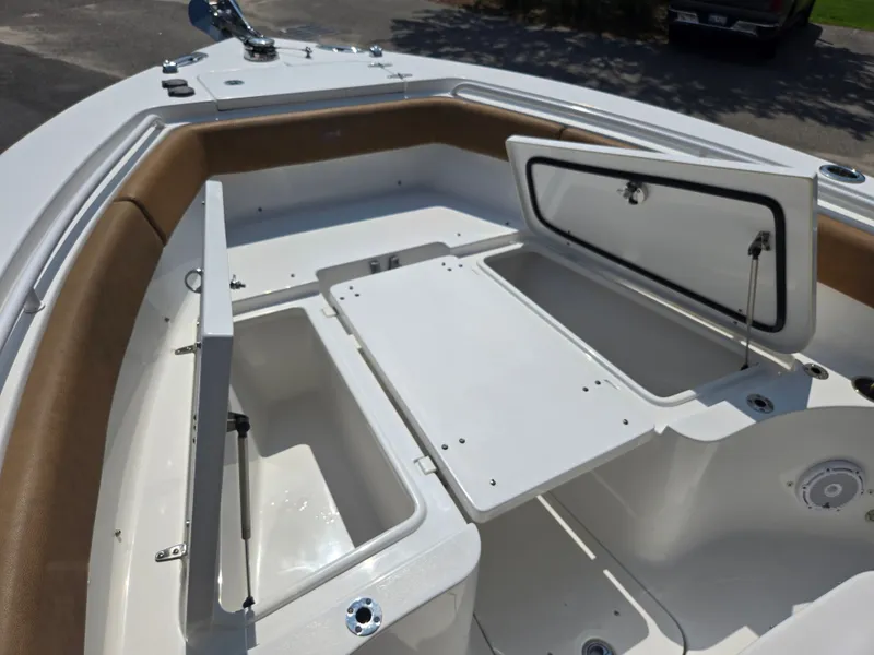 Slide: The Image of Sea Hunt Ultra 255SE 2021 - 23