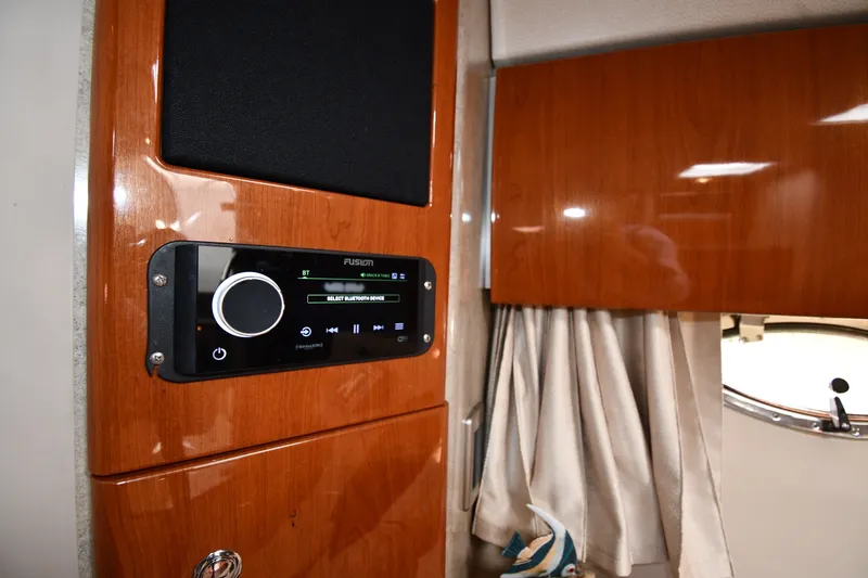 Slide: The Image of Interior of a 2006 Formula 40 Performance Cruiser with a Fusion audio system. - 42