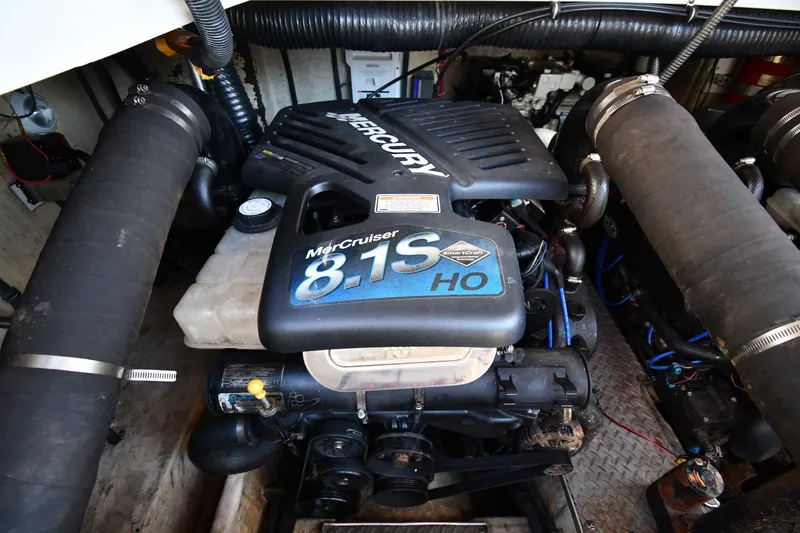 Slide: The Image of Engine compartment of a 2006 Formula 40 Performance Cruiser with MerCruiser 8.1S HO engine. - 53
