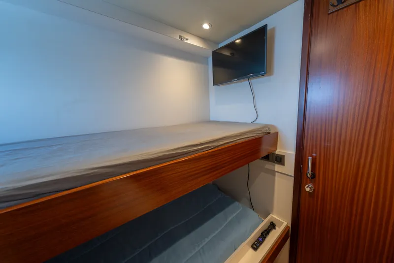Slide: The Image of Bunk beds with TV in 2013 Ocean Alexander 90 Skylounge Motoryacht cabin. - 48