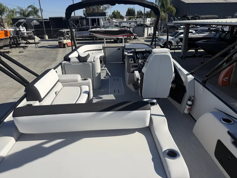 Slide: The Image of Avalon 25' Catalina Platinum with versatile rear lounge and 250HP Mercury Verado. - 14