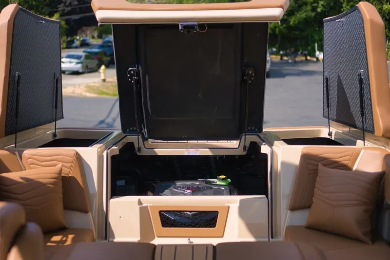 Slide: The Image of Nautique Super Air Nautique G23 2027 - 22