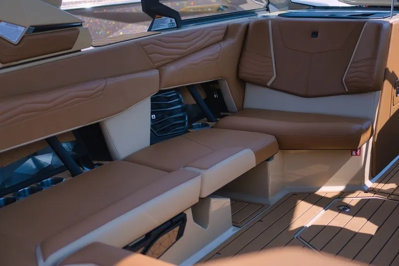 Slide: The Image of Nautique Super Air Nautique G23 2027 - 18
