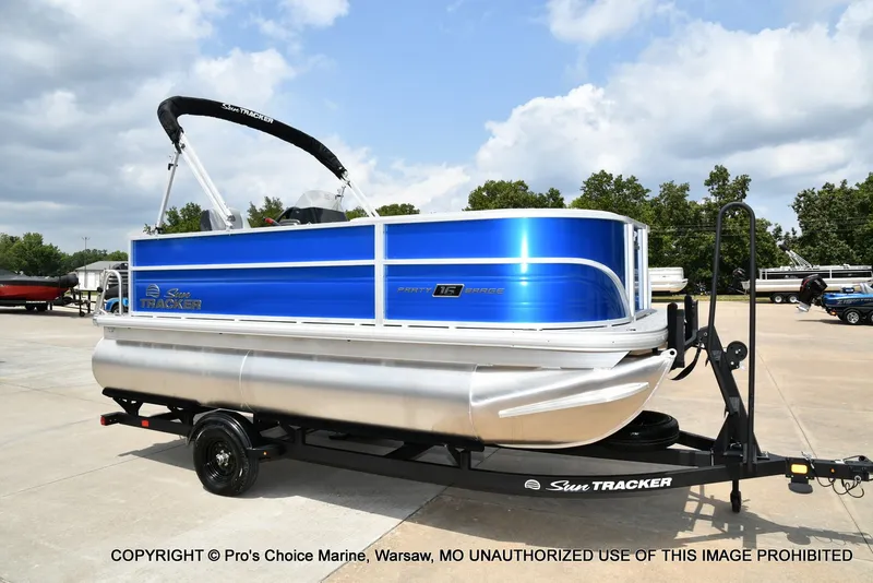 Slide: The Image of Sun Tracker Party Barge 16 DLX 2027 - 43