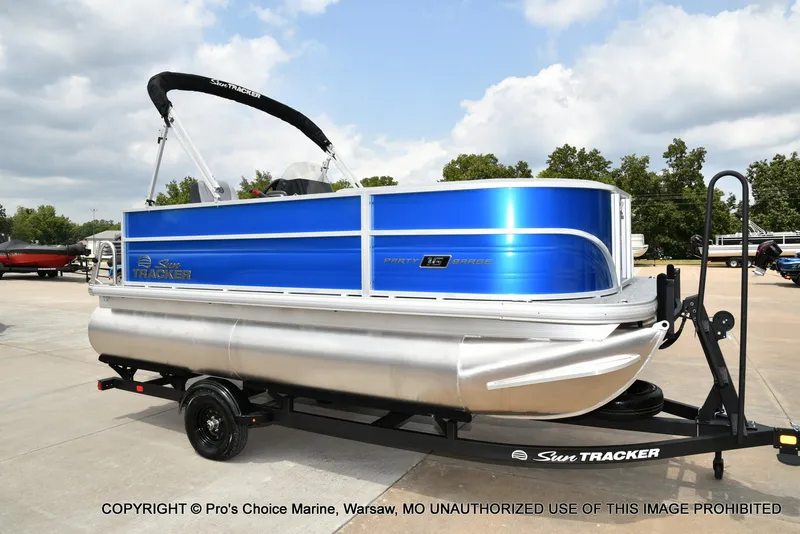 Slide: The Image of Sun Tracker Party Barge 16 DLX 2027 - 44